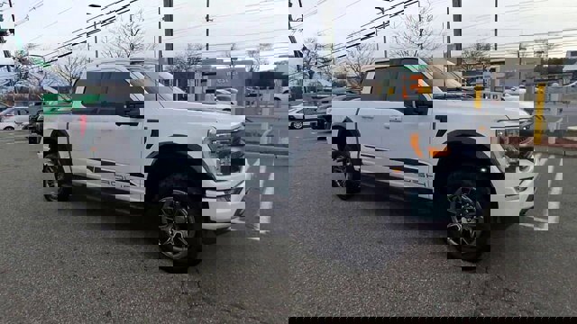 Certified 2022 Ford F150 XLT w/ Equipment Group 302A High image 12