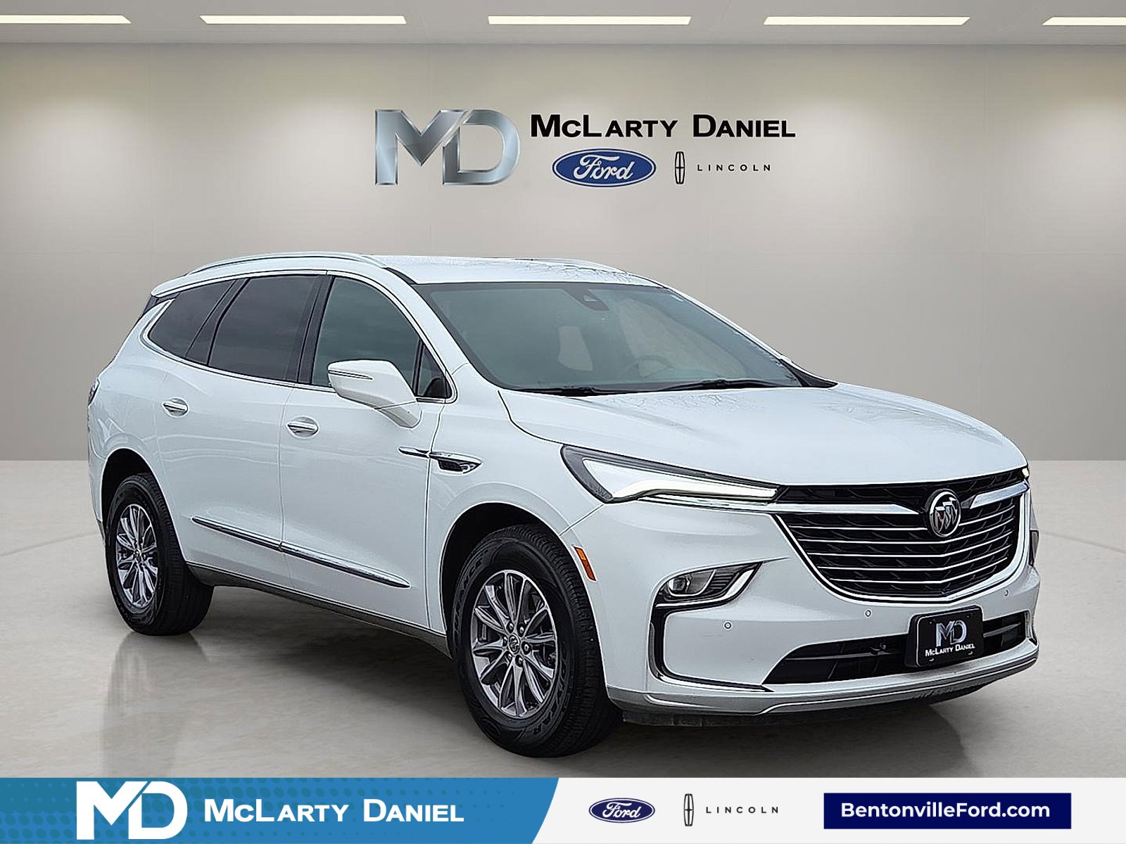 Used 2024 Buick Enclave Essence