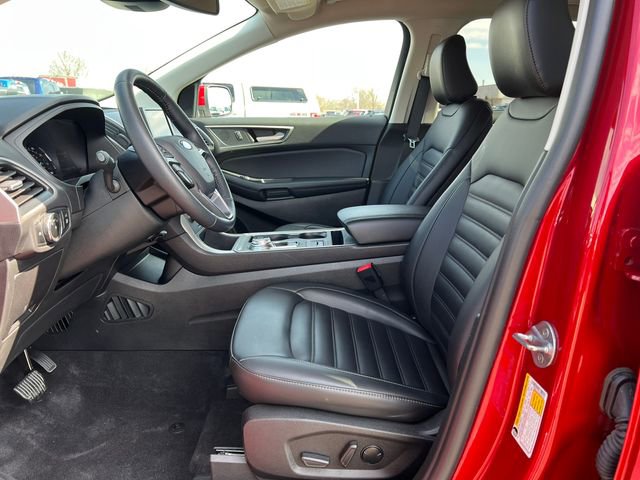 Certified 2024 Ford Edge SEL w/ Convenience Package image 4