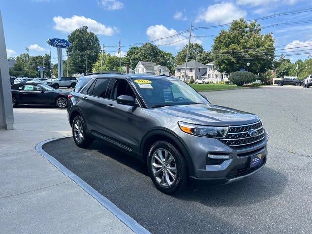 Certified 2022 Ford Explorer XLT w/ Equipment Group 202A AWD/4WD image 4