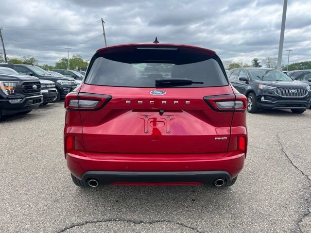 Certified 2023 Ford Escape ST-Line w/ Tech Pack #1 AWD/4WD image 5
