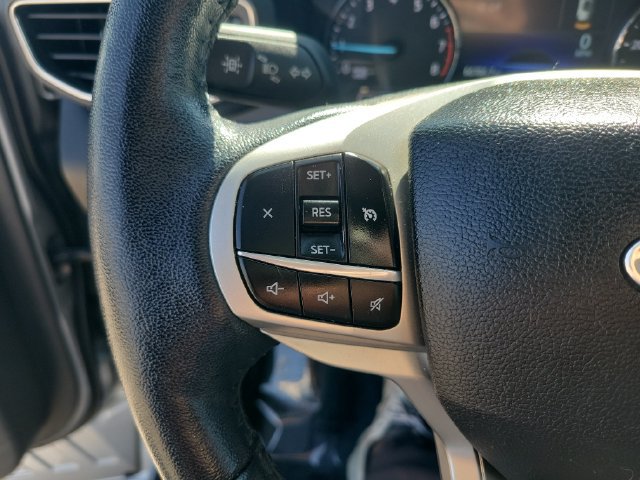 Certified 2022 Ford Explorer XLT w/ Equipment Group 202A AWD/4WD image 18