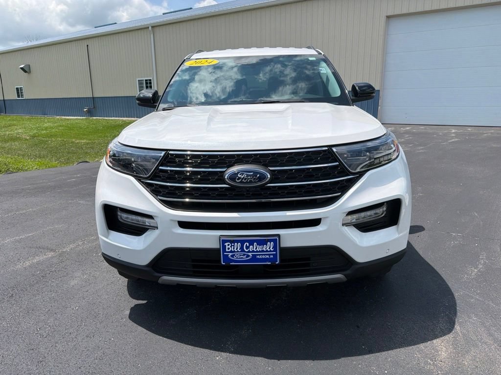 Certified 2024 Ford Explorer XLT w/ Equipment Group 202A AWD/4WD image 9