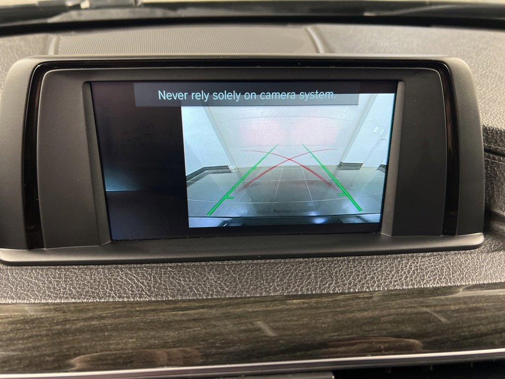 Used 2018 BMW 330i xDrive Sedan w/ Convenience Package image 12