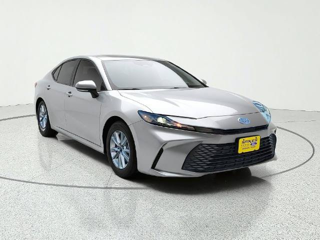 Used 2026 Toyota Camry LE w/ Convenience Package FWD image 1