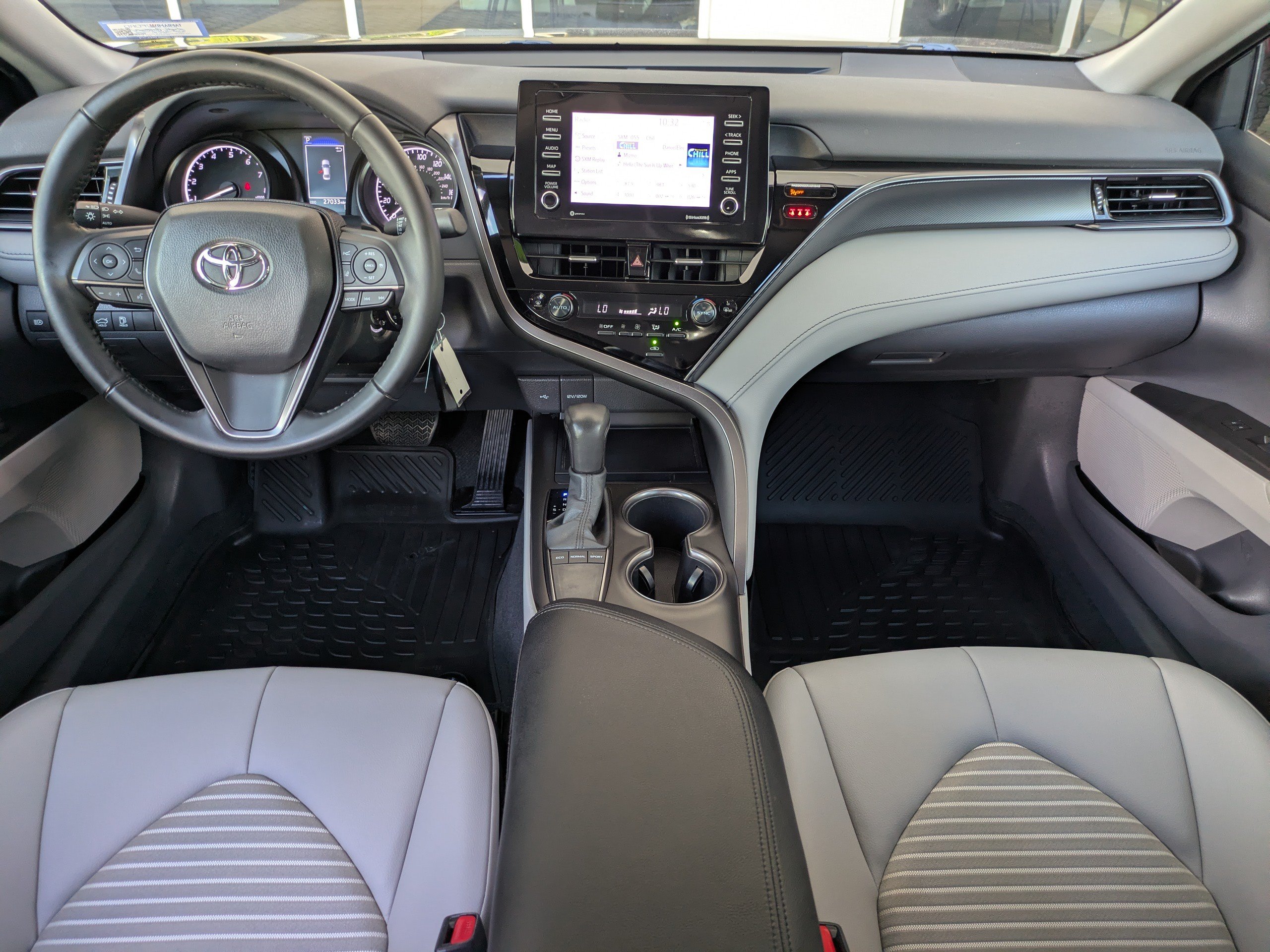 Used 2023 Toyota Camry SE FWD image 15
