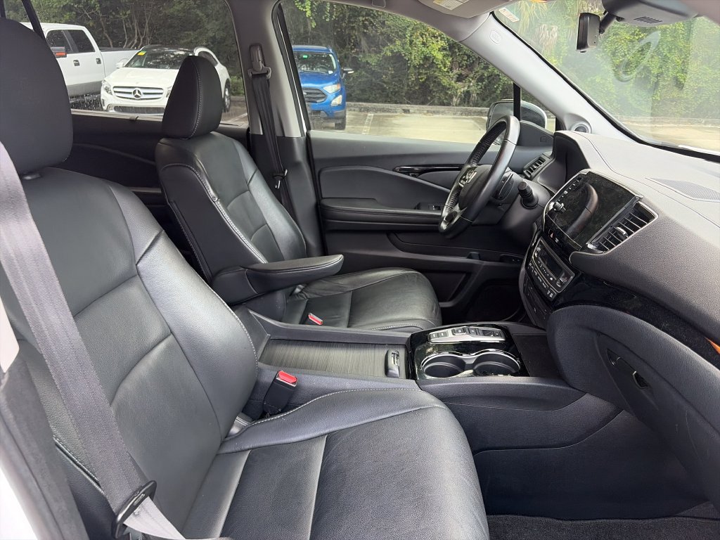 Used 2021 Honda Pilot Touring image 8
