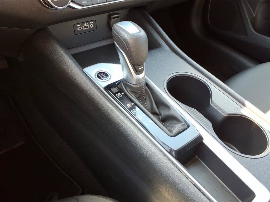 Used 2025 Nissan Altima 2.5 SV FWD image 15