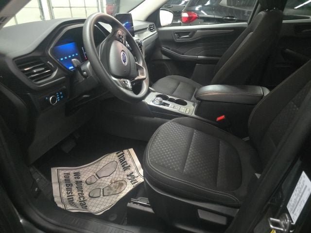 Certified 2025 Ford Escape Active AWD/4WD image 15