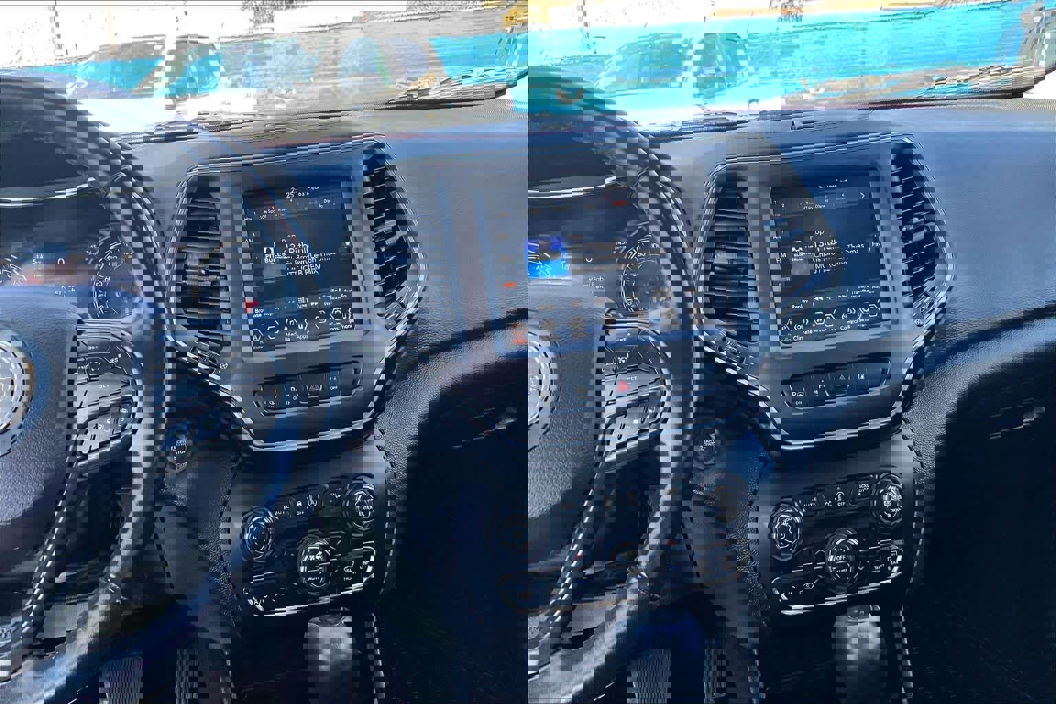 Used 2021 Jeep Cherokee Trailhawk w/ Technology Group image 8