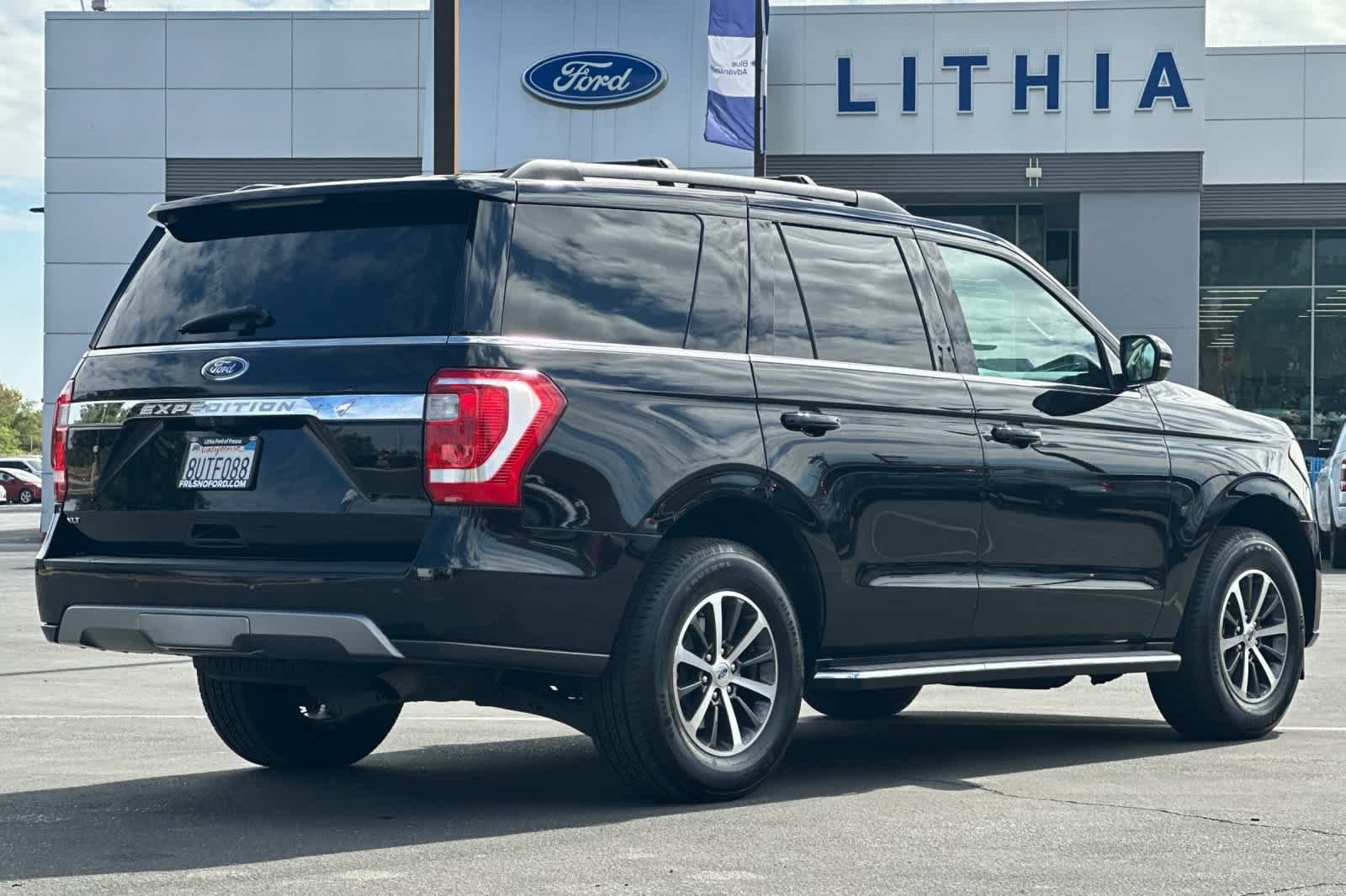 Certified 2020 Ford Expedition XLT w/ Equipment Group 202A image 5