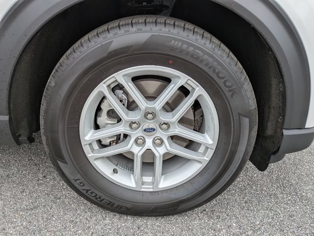 Certified 2026 Ford Explorer Active RWD image 11