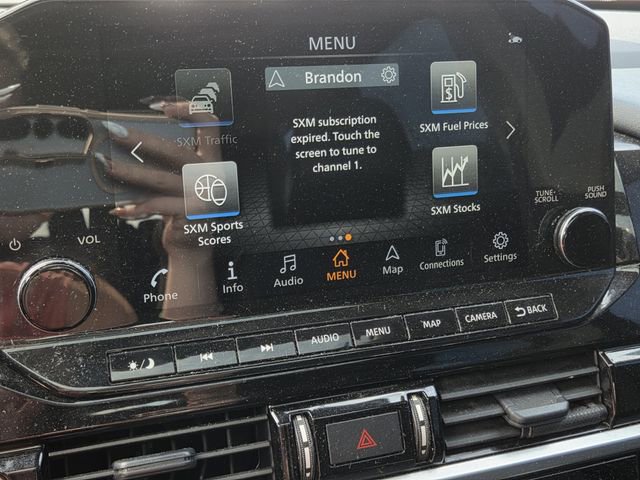 Used 2024 Nissan Pathfinder SL w/ SL Premium Package FWD image 10