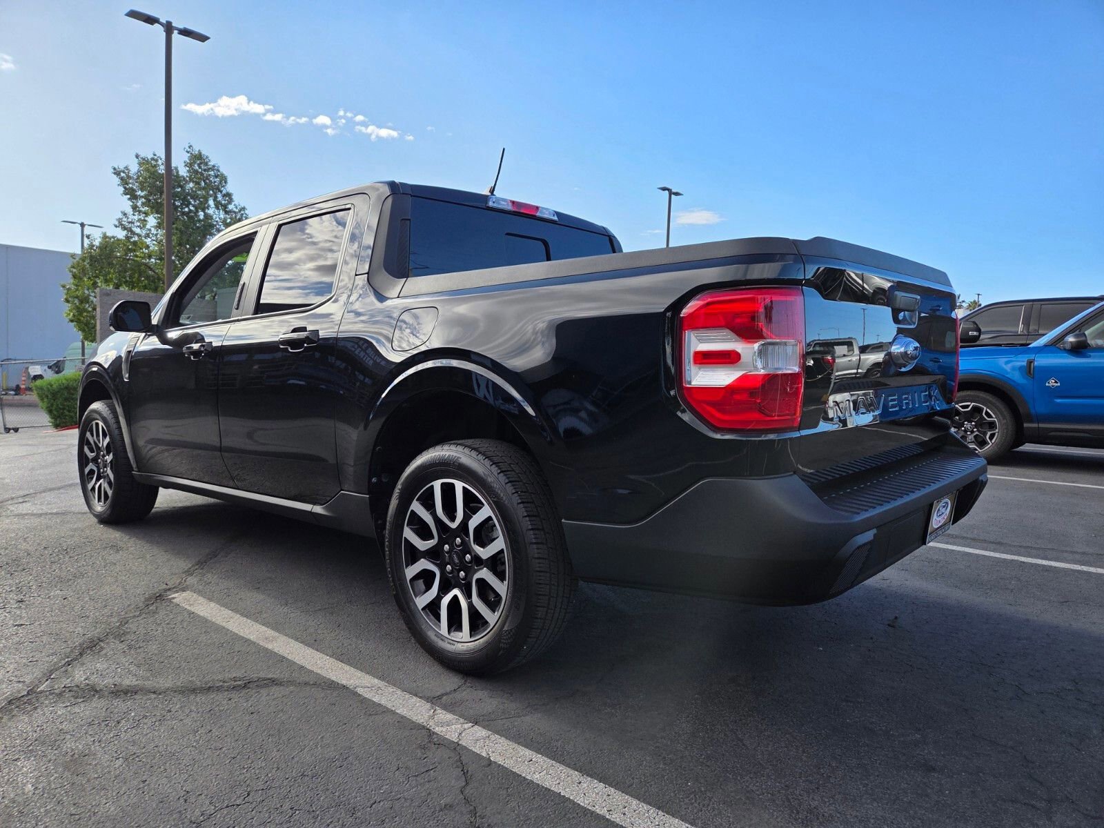 Certified 2022 Ford Maverick Lariat image 3