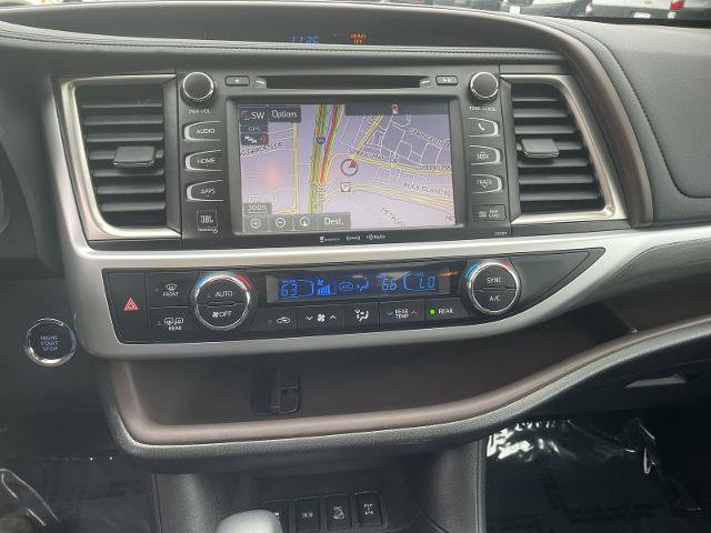 Used 2019 Toyota Highlander Limited Platinum AWD/4WD image 15