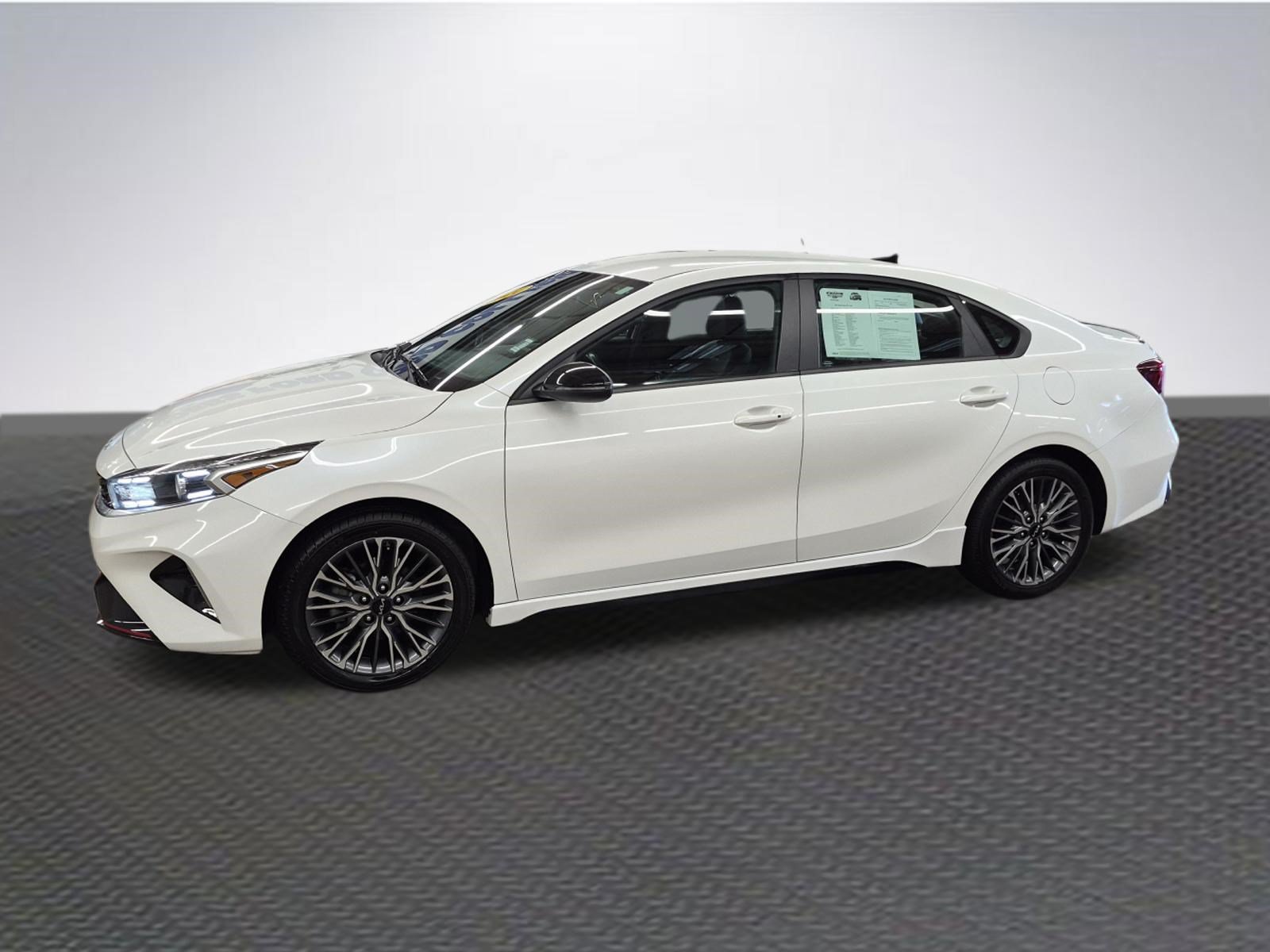 Used 2024 Kia Forte GT-Line FWD image 2