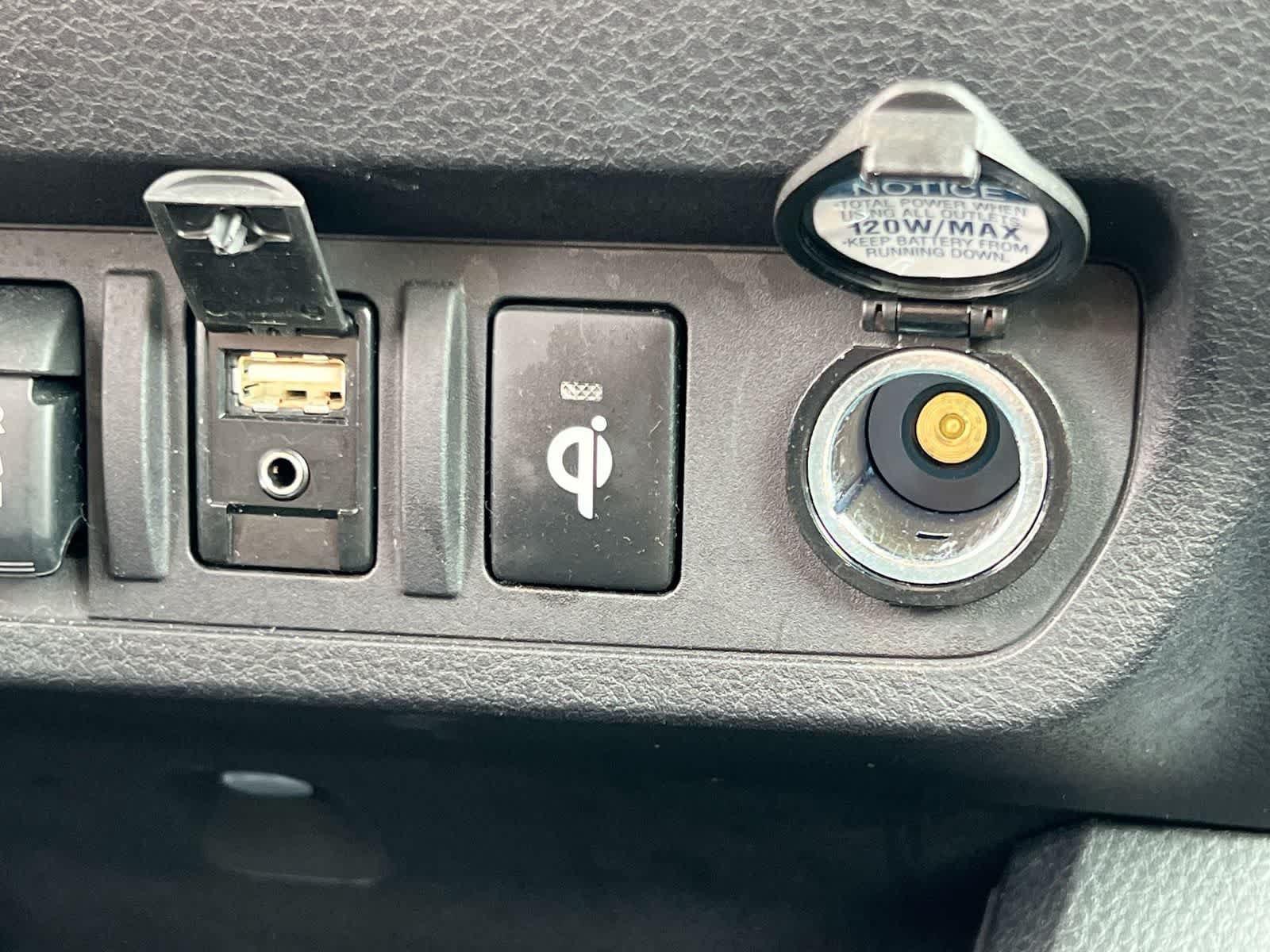 Used 2019 Toyota Tacoma Limited AWD/4WD image 31