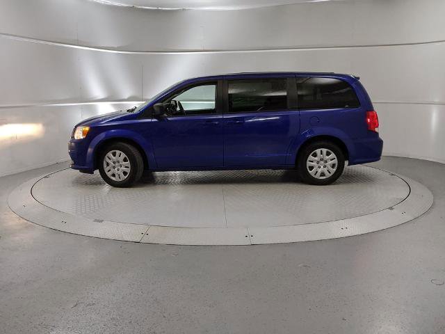 Used 2018 Dodge Grand Caravan SE w/ UConnect Hands-Free Group image 5