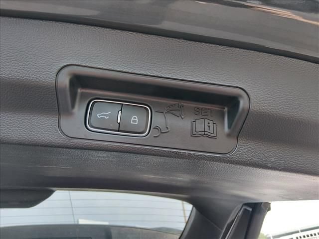Certified 2023 Ford Explorer XLT w/ Equipment Group 202A AWD/4WD image 17