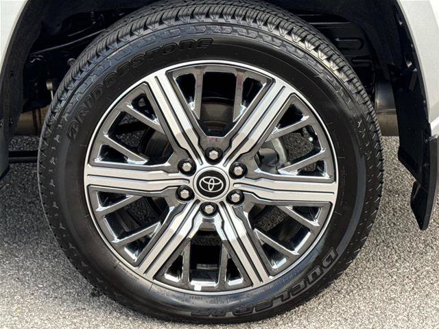 Used 2023 Toyota Sequoia Capstone AWD/4WD image 8