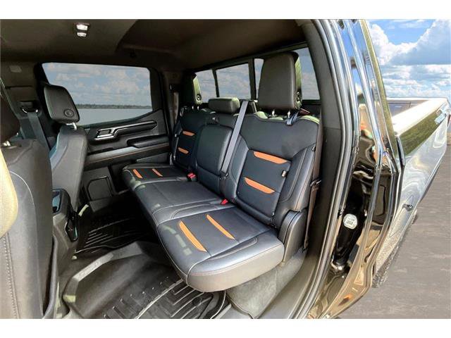 Used 2023 GMC Sierra 1500 AT4 w/ Technology Package AWD/4WD image 25