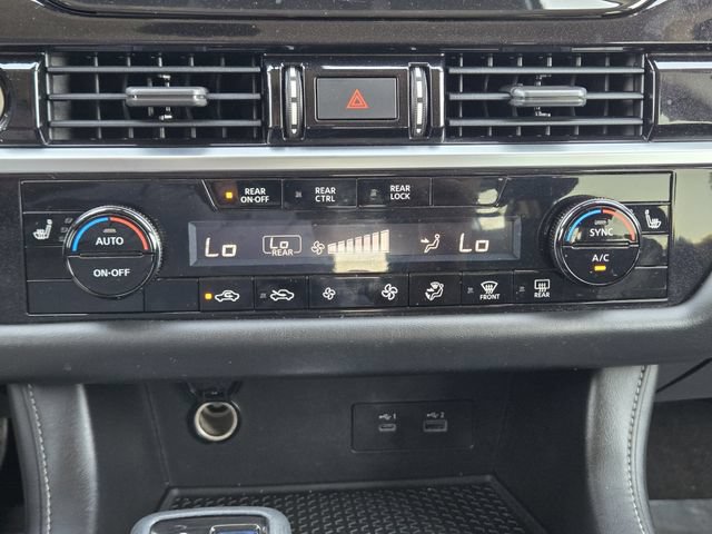 Used 2022 Nissan Pathfinder SV AWD/4WD image 18