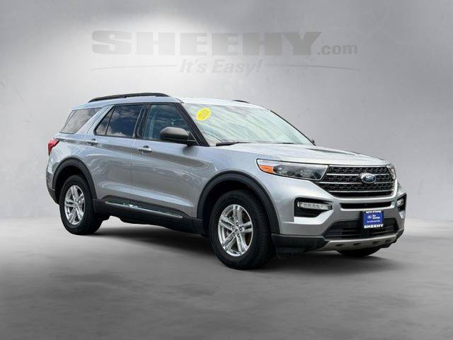 Certified 2022 Ford Explorer XLT w/ Equipment Group 202A AWD/4WD image 2