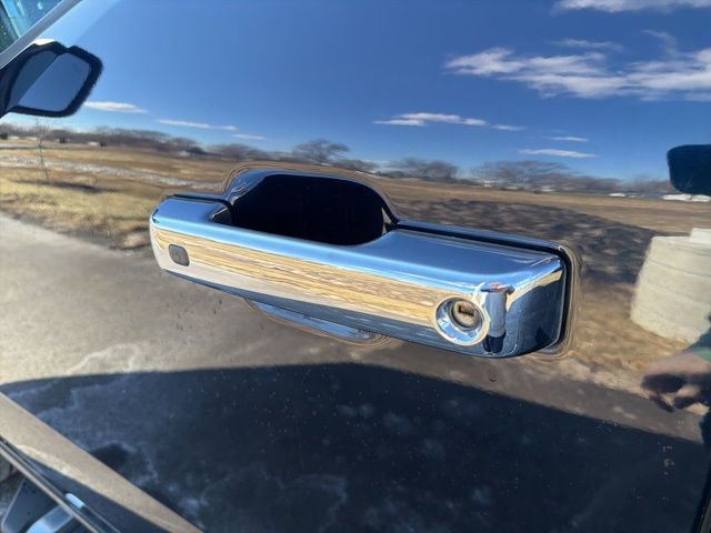 Certified 2022 Ford F150 XLT w/ Equipment Group 302A High image 19