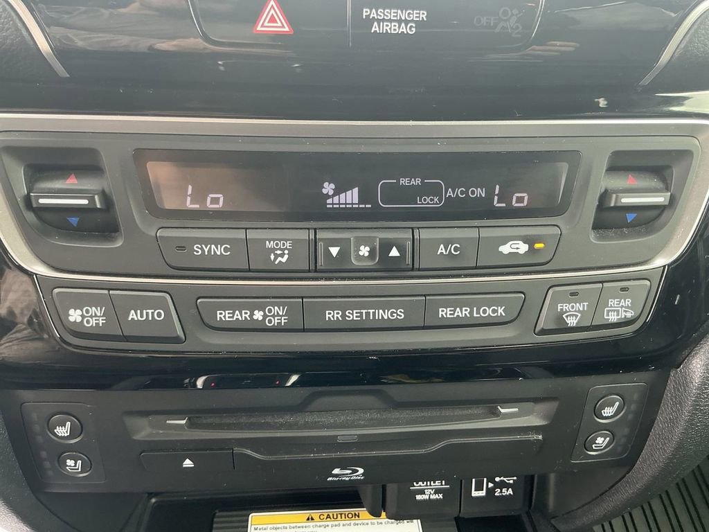 Used 2019 Honda Pilot Elite image 17