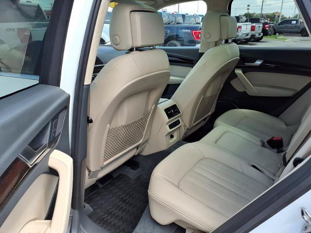 Used 2019 Audi Q5 2.0T Premium w/ Convenience Package AWD/4WD image 17