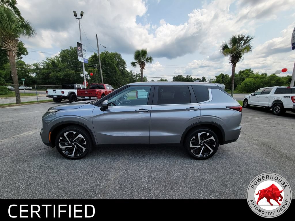 Used 2024 Mitsubishi Outlander SE FWD image 3
