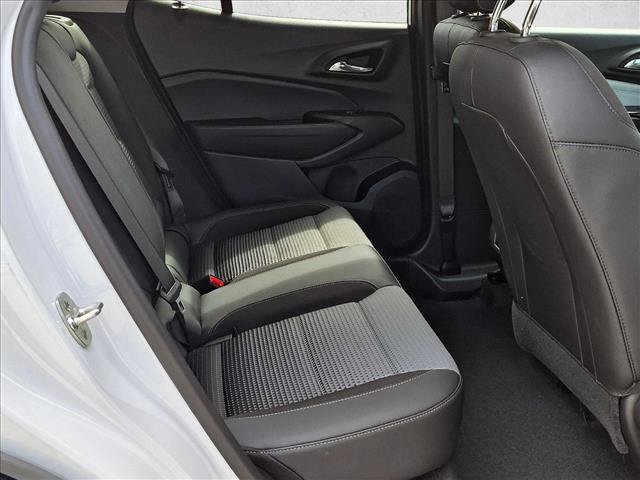 Used 2024 Chevrolet Trax LT w/ LT Convenience Package FWD image 19
