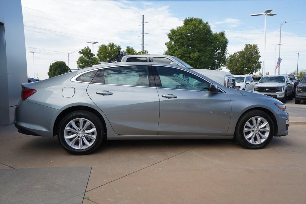 Used 2025 Chevrolet Malibu LT FWD image 9