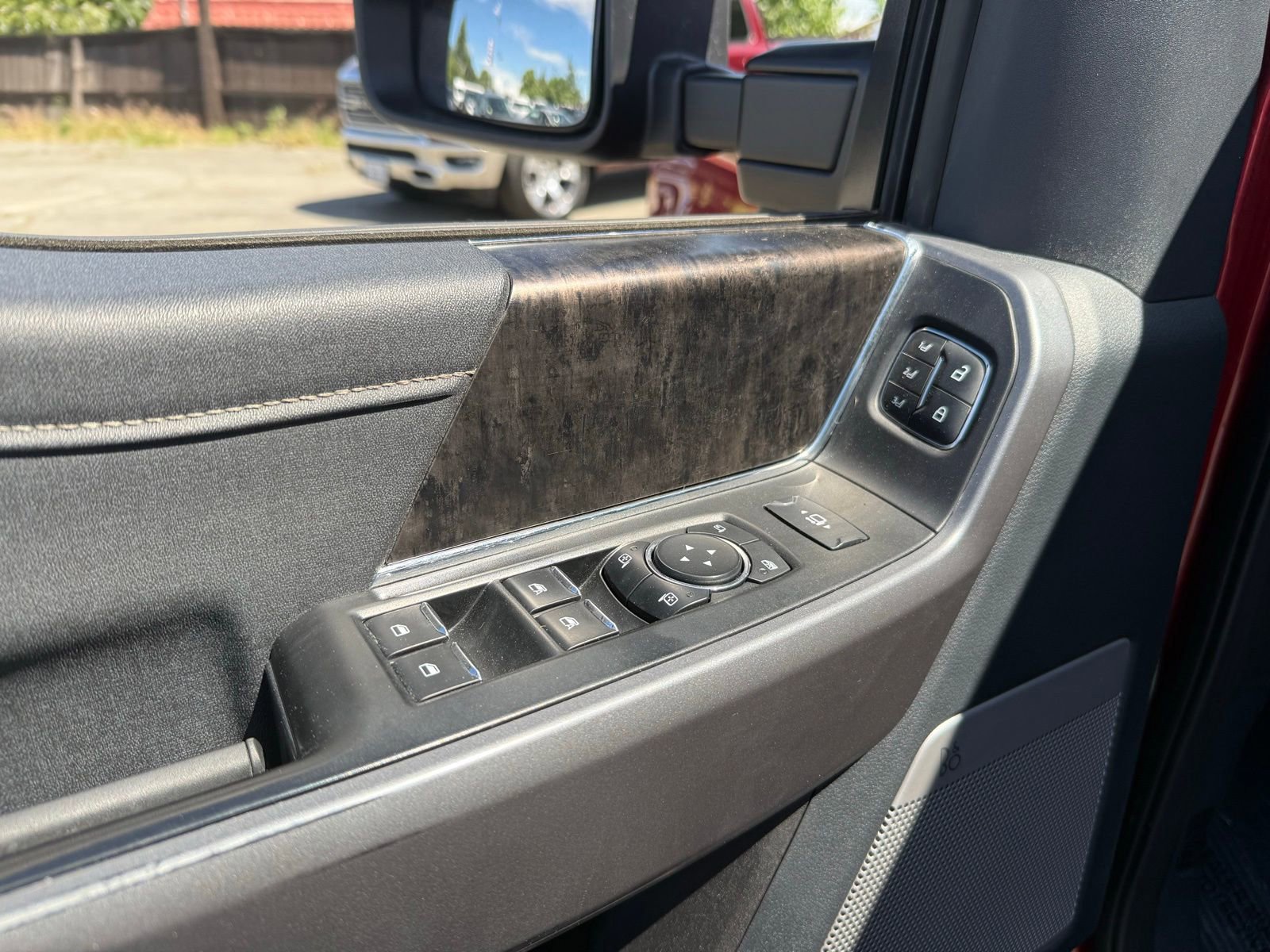 Certified 2025 Ford F350 Lariat w/ Black Appearance Package AWD/4WD image 12
