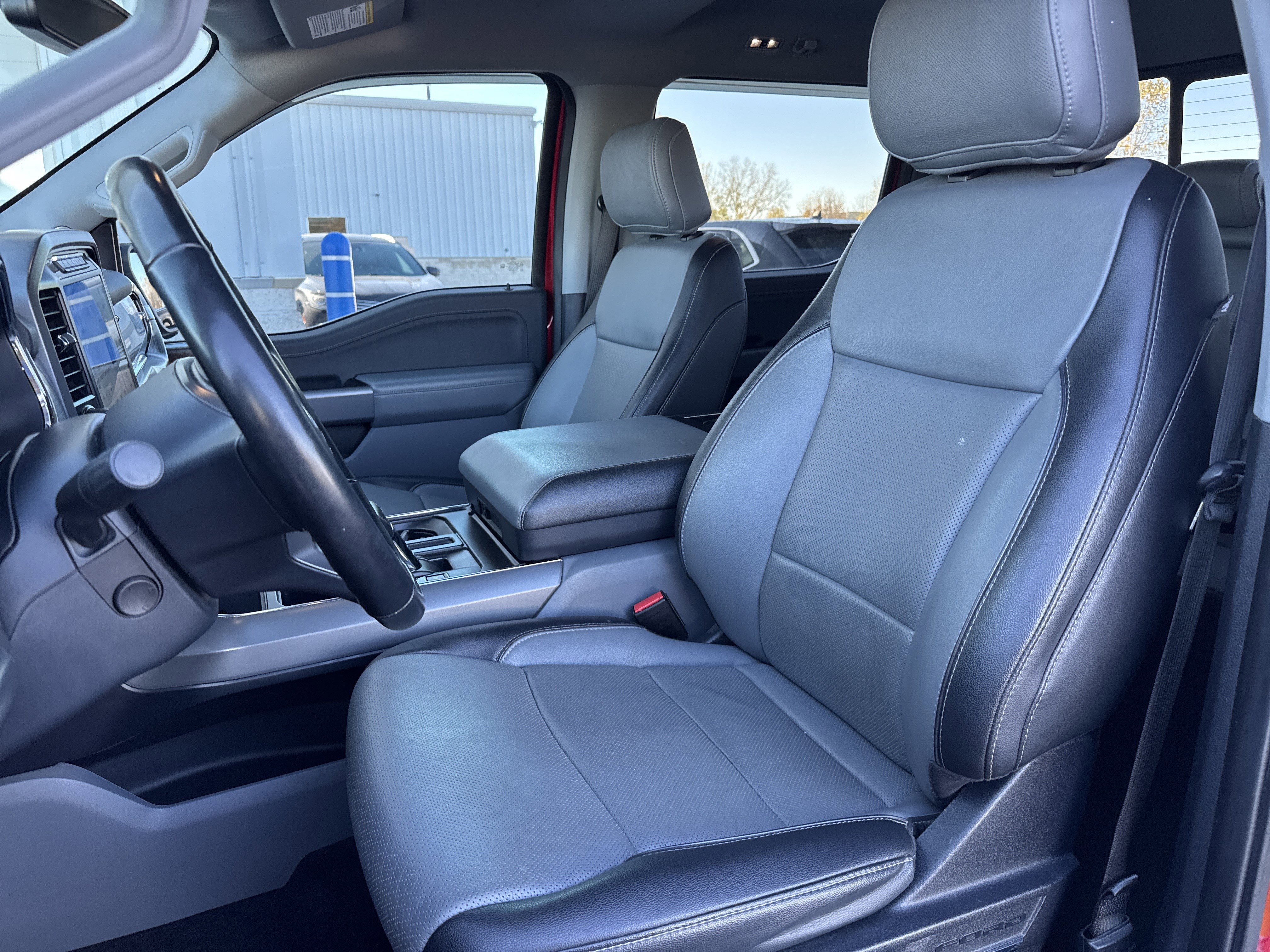 Certified 2022 Ford F150 Lariat w/ Equipment Group 502A High image 28