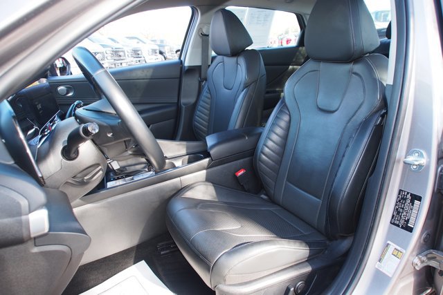 Used 2023 Hyundai Elantra Limited image 16
