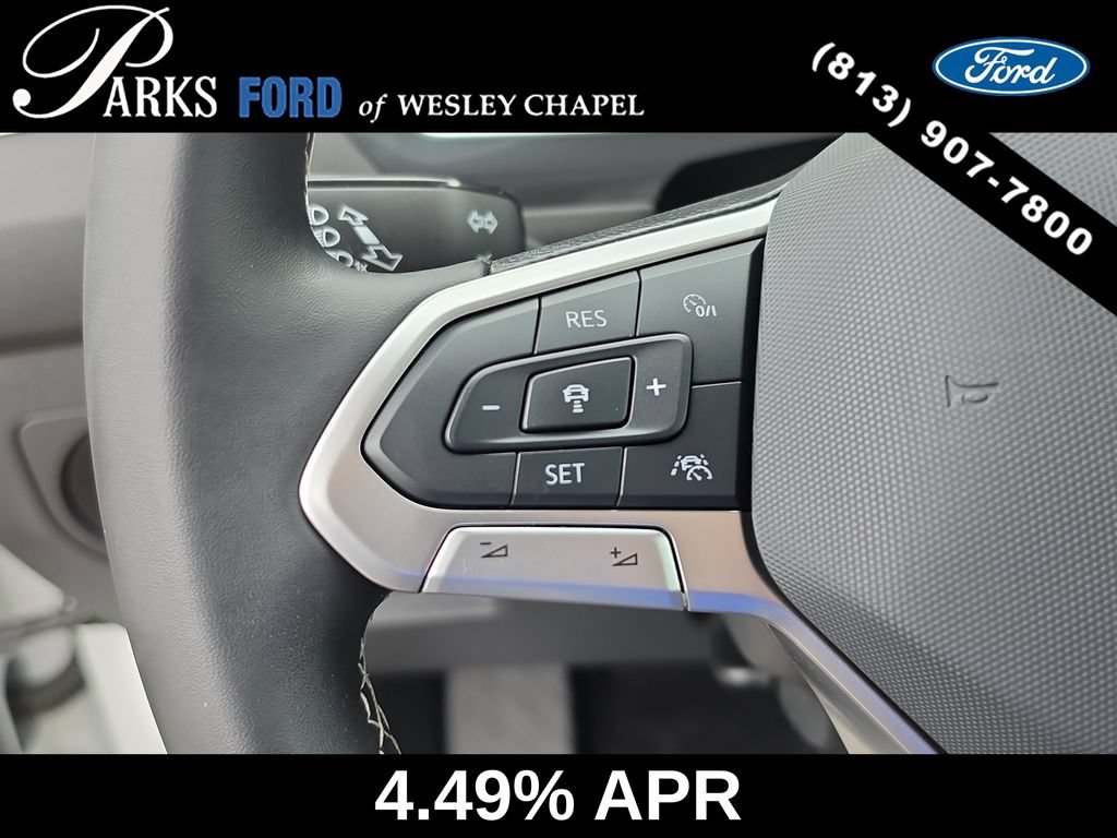 Used 2024 Volkswagen Tiguan SE w/ Panoramic Sunroof Package FWD image 30