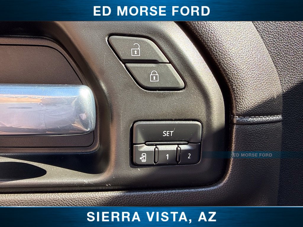 Used 2023 GMC Sierra 2500 SLT w/ SLT Preferred Package AWD/4WD image 23
