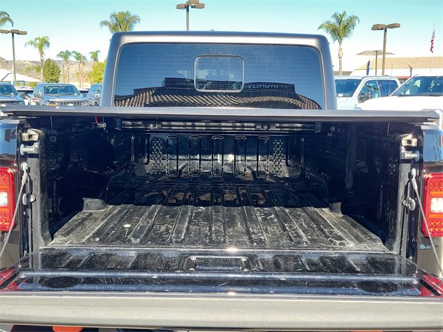 Used 2023 Jeep Gladiator Mojave w/ Cold Weather Group image 28