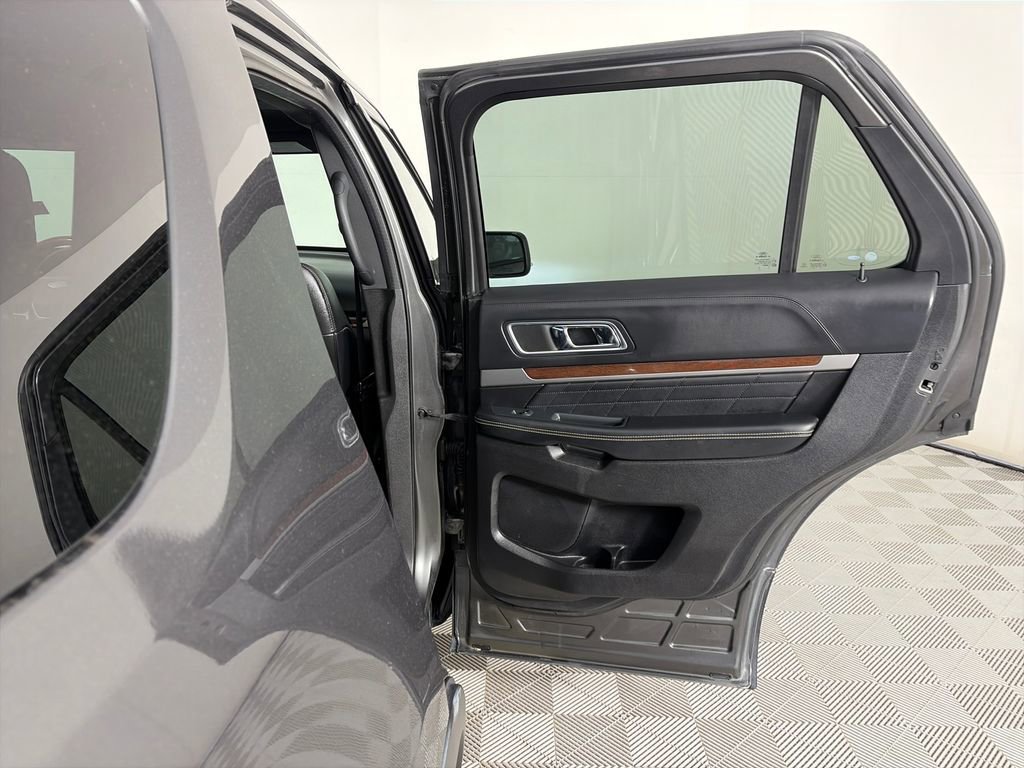 Certified 2017 Ford Explorer Platinum AWD/4WD image 28