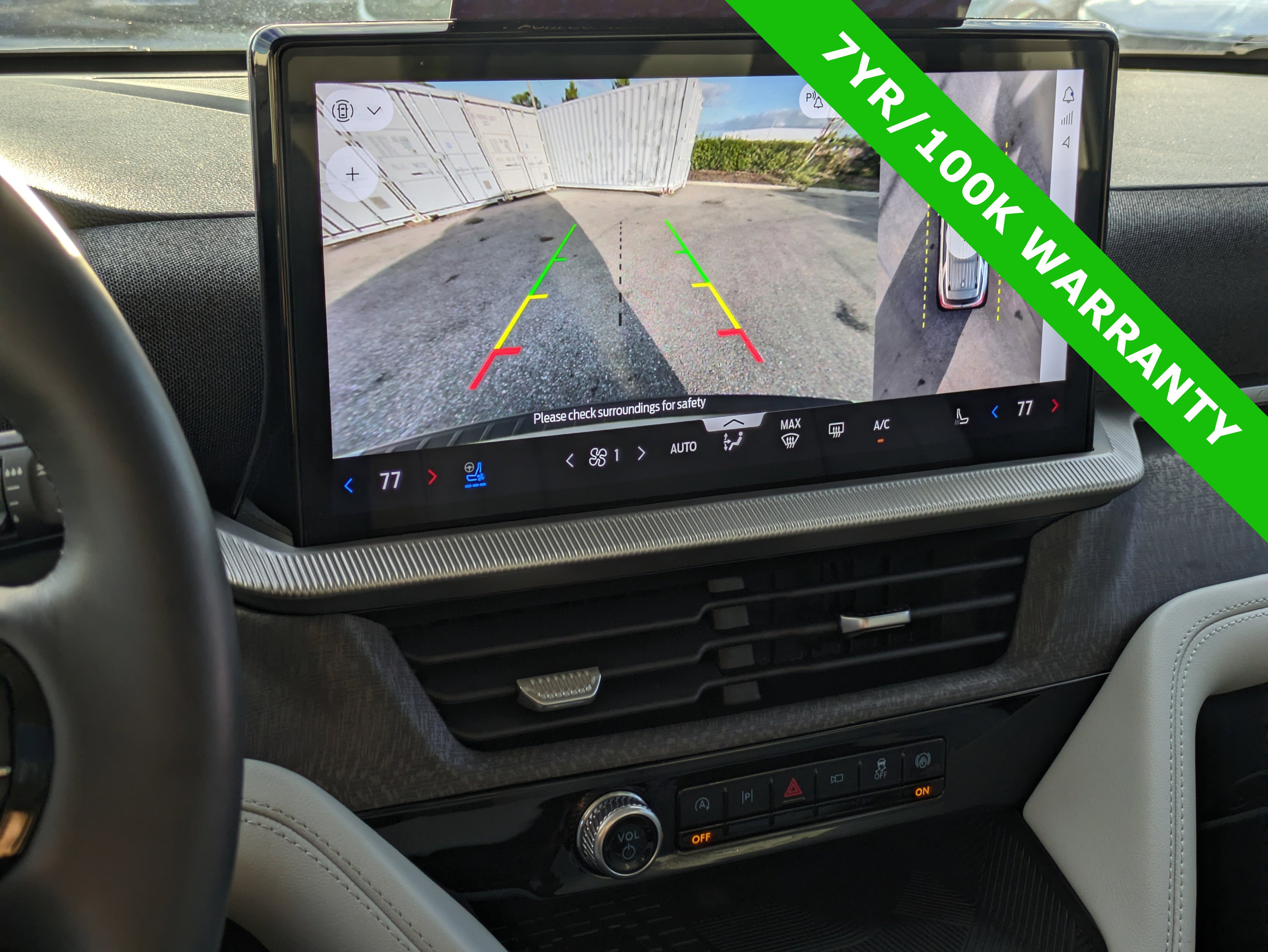 Certified 2025 Ford Explorer Platinum w/ Ultimate Package image 32