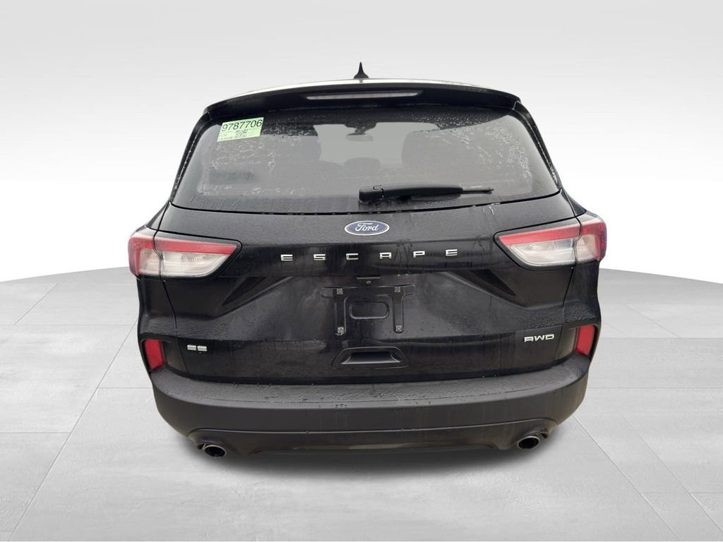 Certified 2022 Ford Escape SE w/ SE Sport Appearance Package image 6