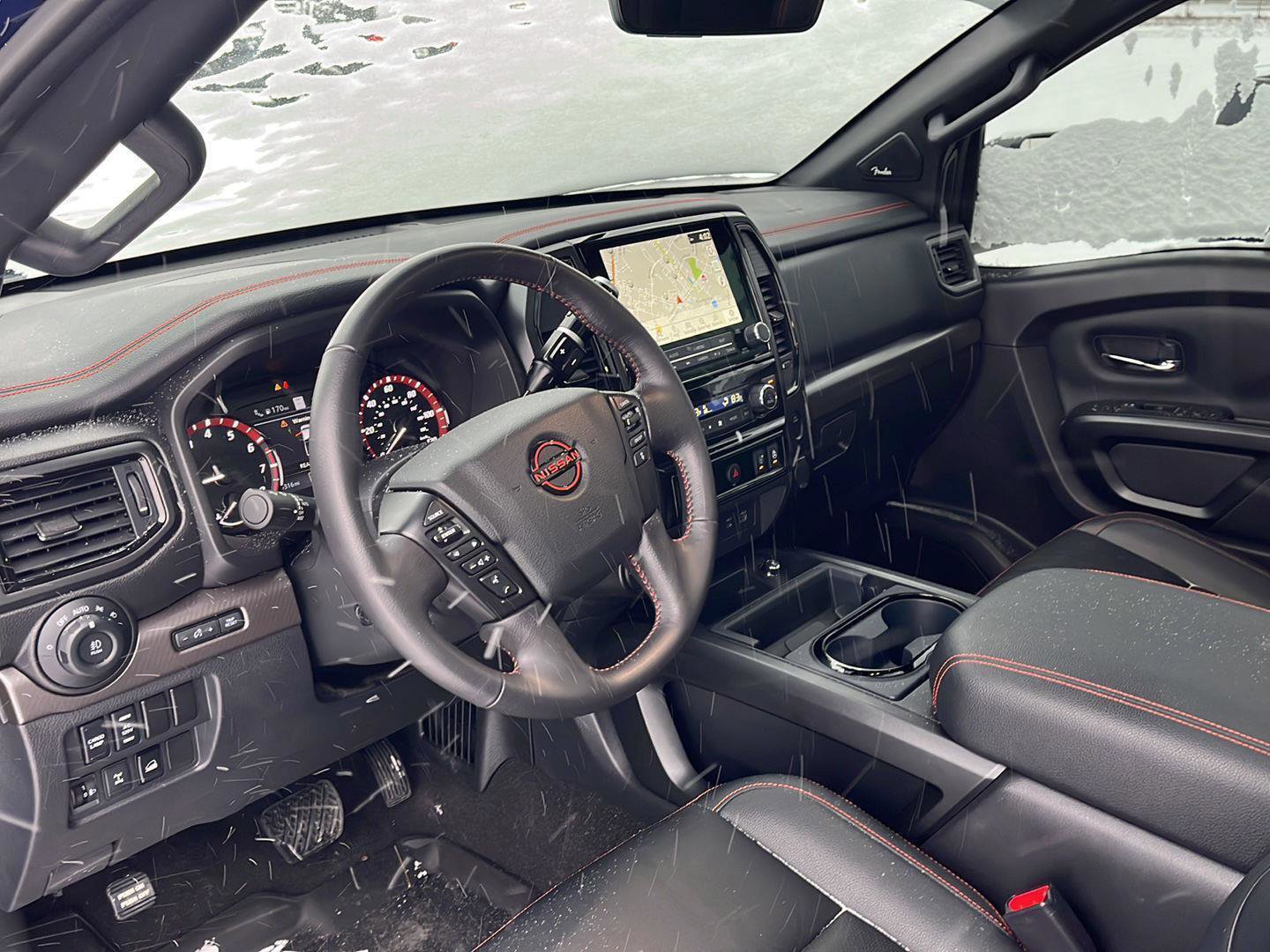 Used 2023 Nissan Titan PRO-4X w/ Pro-4x Convenience Package image 6