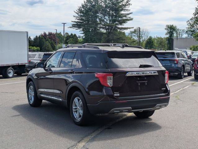 Certified 2022 Ford Explorer XLT w/ Equipment Group 202A AWD/4WD image 5