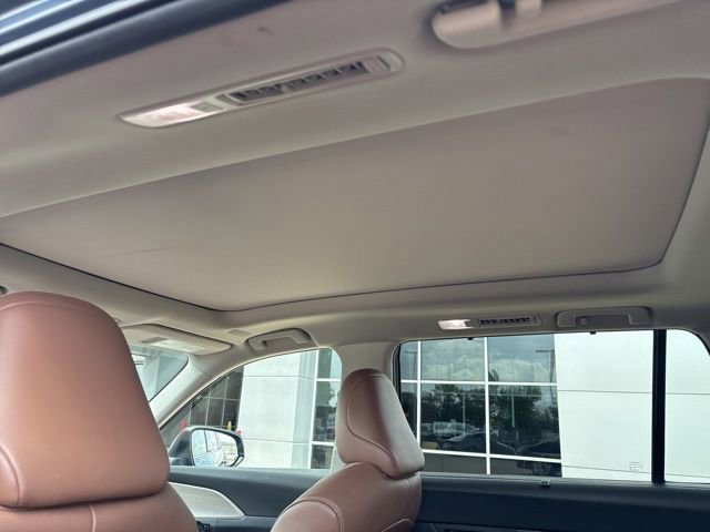 Used 2025 Toyota Grand Highlander AWD image 30