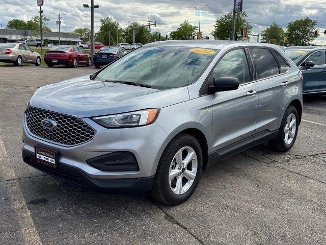 Certified 2024 Ford Edge SE image 2