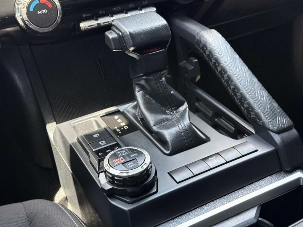 Used 2025 Toyota Tacoma TRD Off-Road AWD/4WD image 16