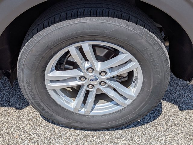 Certified 2023 Ford Explorer XLT w/ Equipment Group 202A AWD/4WD image 26