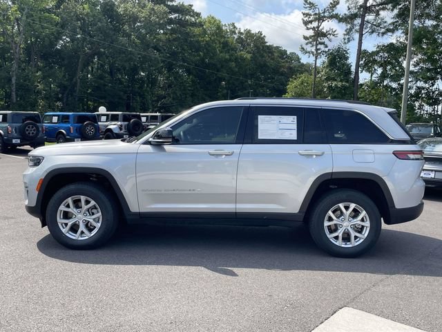 Used 2023 Jeep Grand Cherokee Limited RWD image 31
