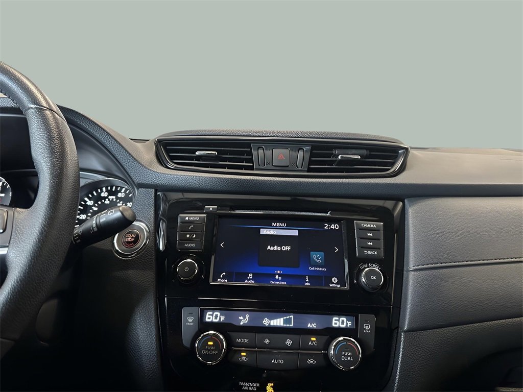 Used 2019 Nissan Rogue SV image 16